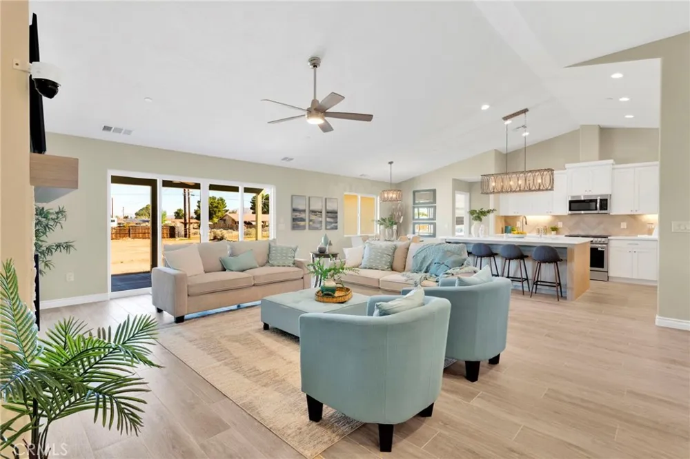 21960 Ramona Apple Valley, CA 92307