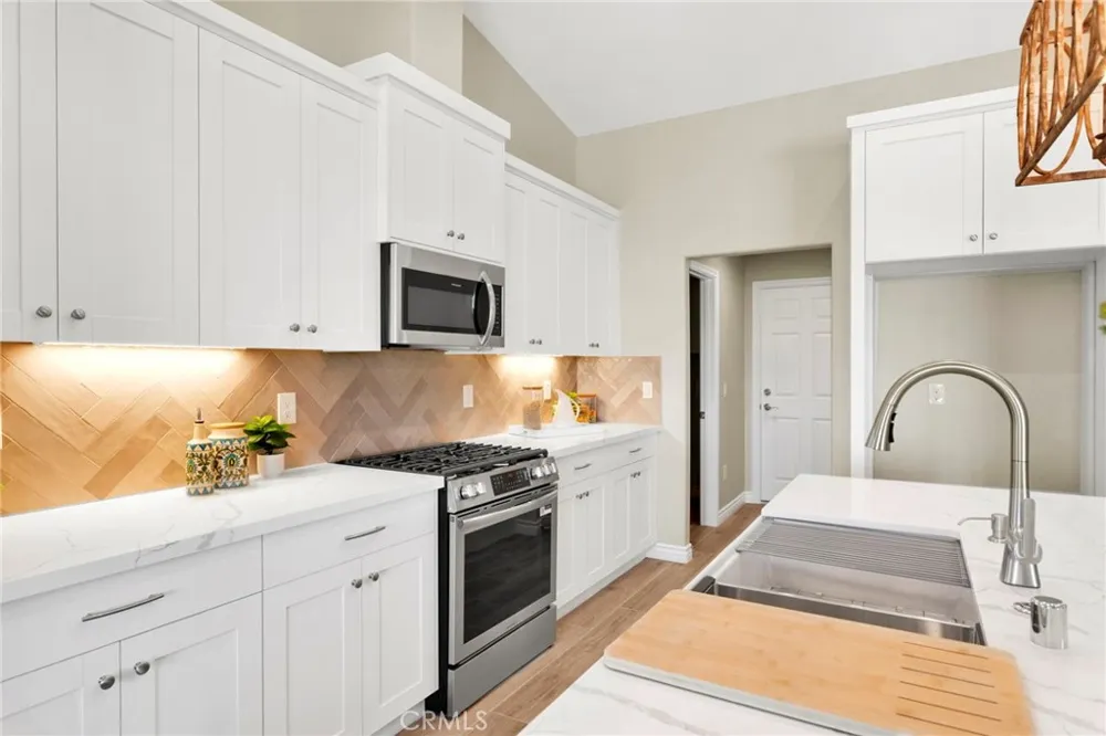 21960 Ramona Apple Valley, CA 92307