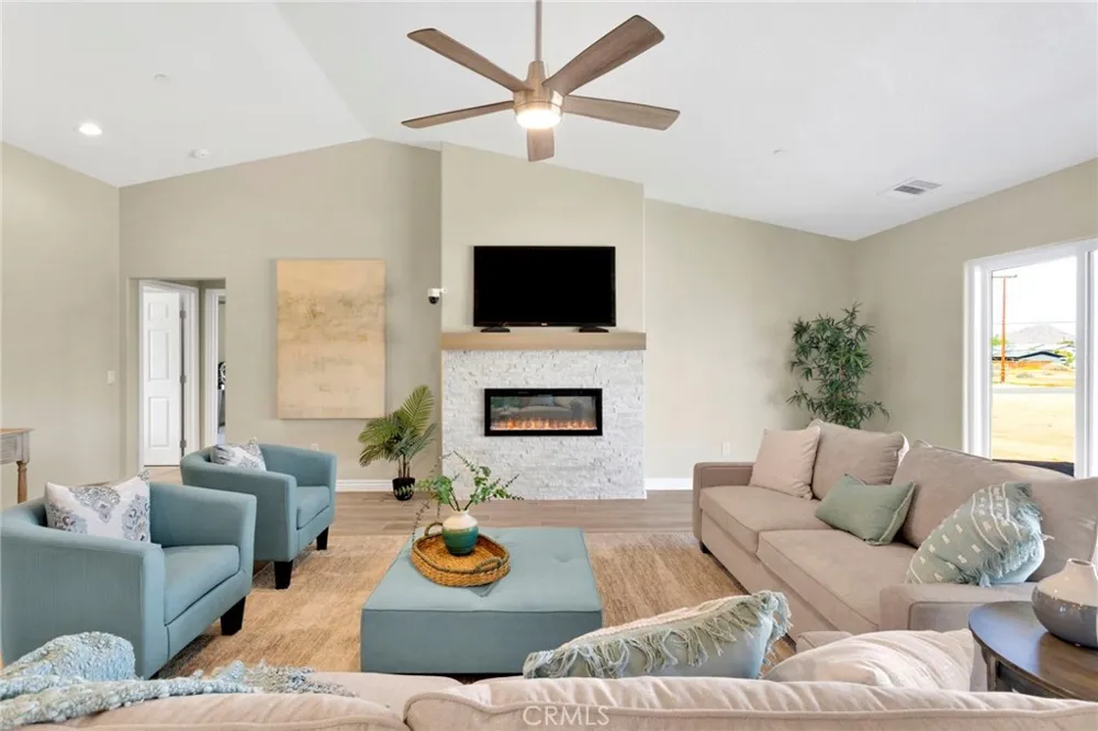 21960 Ramona Apple Valley, CA 92307