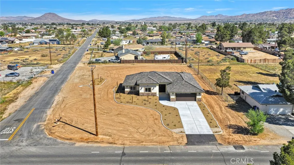 21960 Ramona Apple Valley, CA 92307
