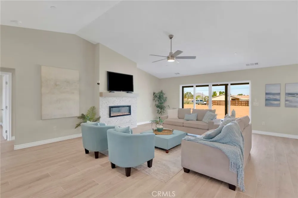 21960 Ramona Apple Valley, CA 92307