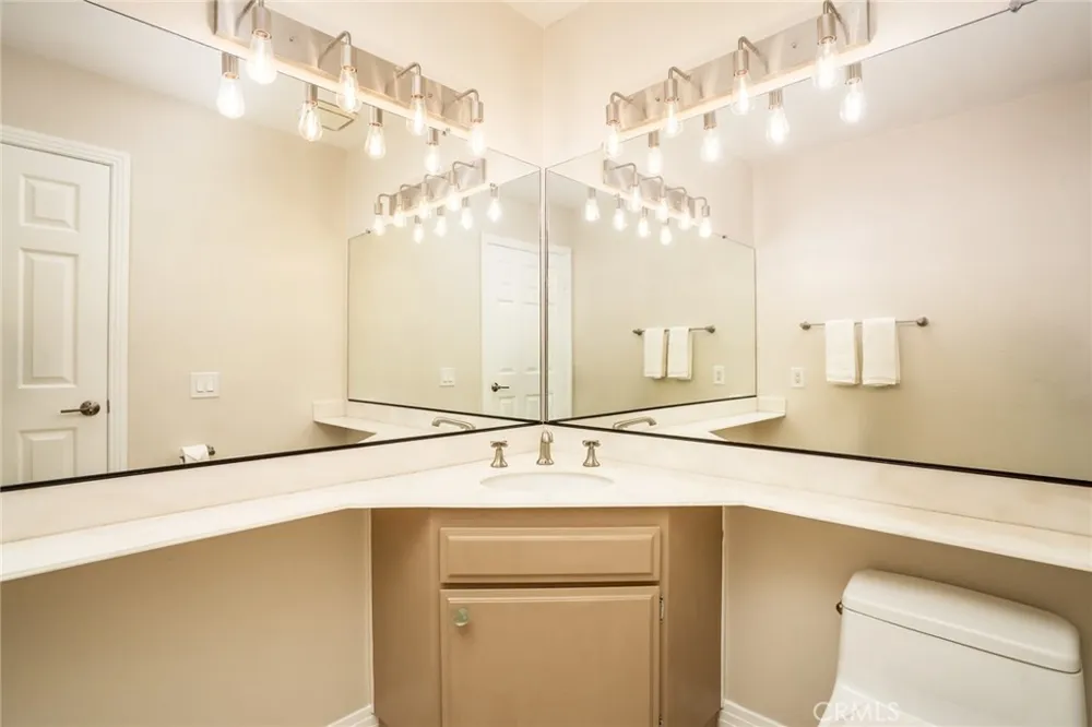 8537 Courreges Court Fountain Valley, CA 92708