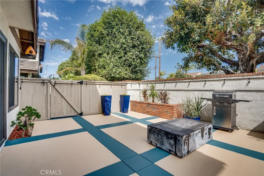 8537 Courreges Court Fountain Valley, CA 92708