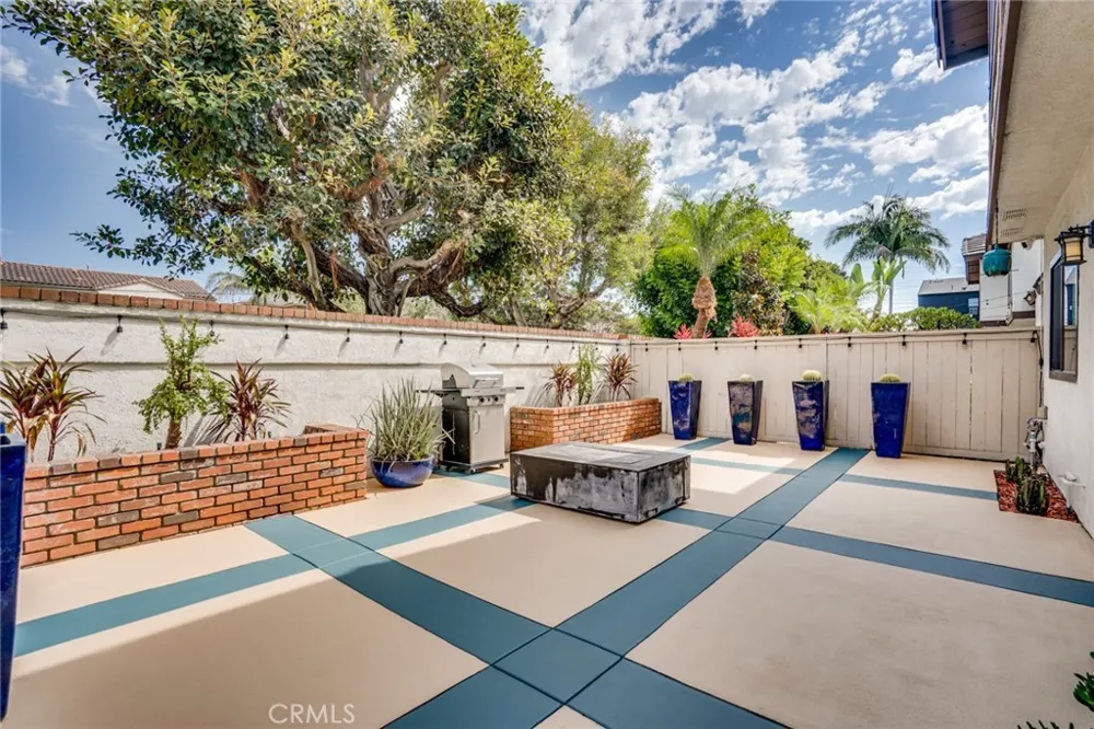 8537 Courreges Court Fountain Valley, CA 92708