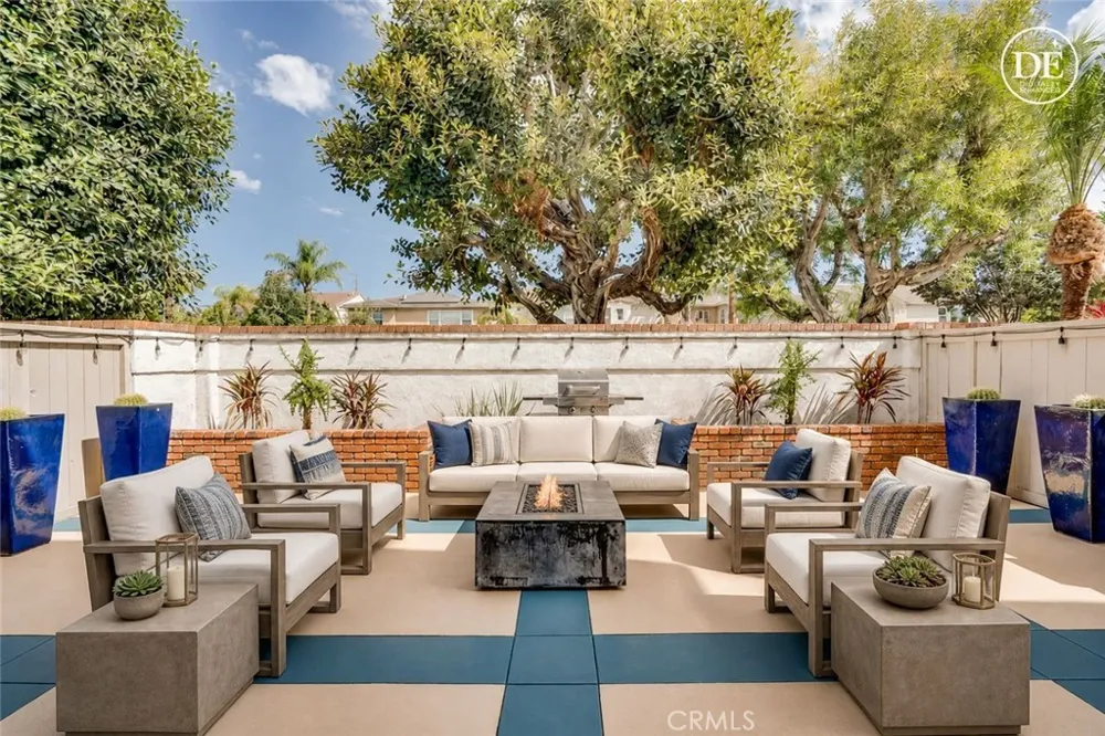 8537 Courreges Court Fountain Valley, CA 92708