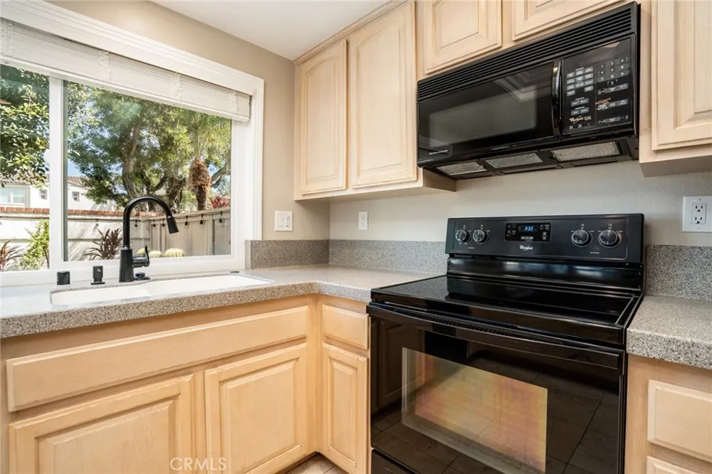 8537 Courreges Court Fountain Valley, CA 92708