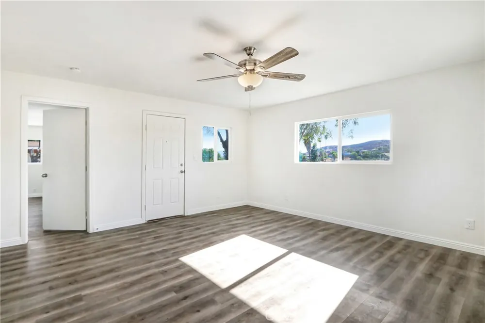 28430 Mountain View Menifee, CA 92587