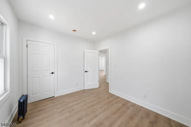 66 Girard Pl Newark City, NJ 07108
