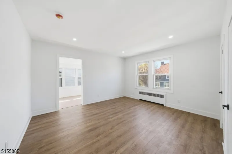 66 Girard Pl Newark City, NJ 07108