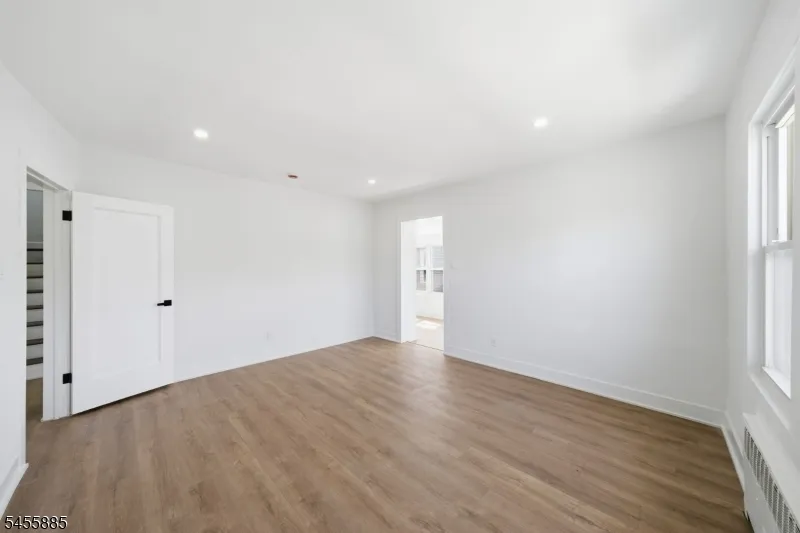 66 Girard Pl Newark City, NJ 07108