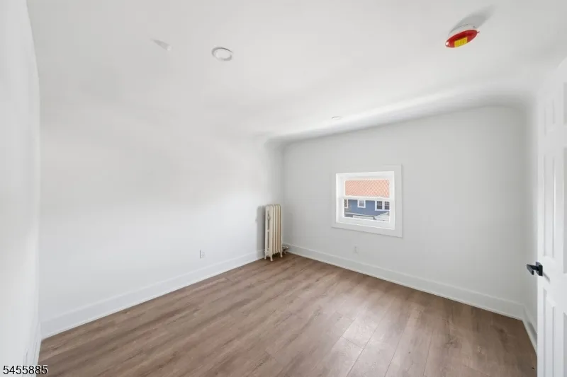 66 Girard Pl Newark City, NJ 07108