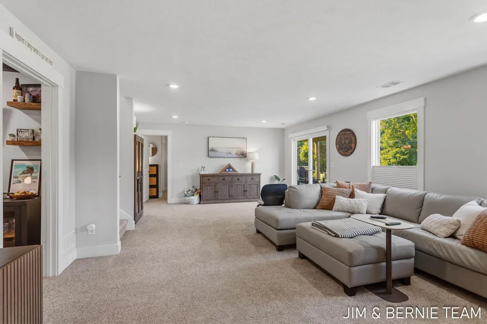 5559 Albright Avenue SW #4 Wyoming, MI 49418