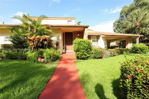 8050 Palmetto Palm Cir #55