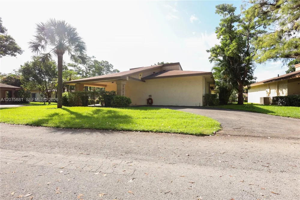 8050 Palmetto Palm Cir #55 Tamarac, FL 33321