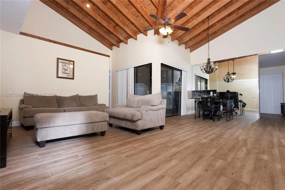 8050 Palmetto Palm Cir #55 Tamarac, FL 33321
