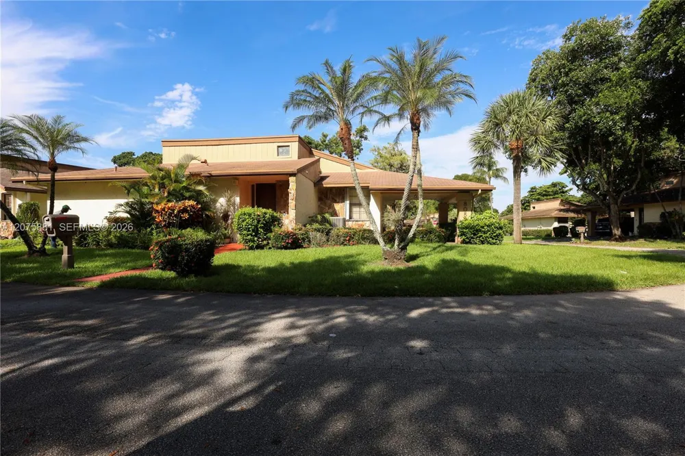 8050 Palmetto Palm Cir #55 Tamarac, FL 33321