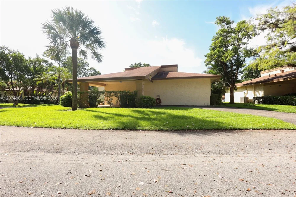 8050 Palmetto Palm Cir #55 Tamarac, FL 33321