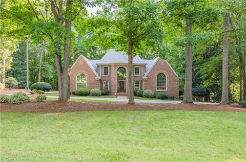 2052 Northmont Drive