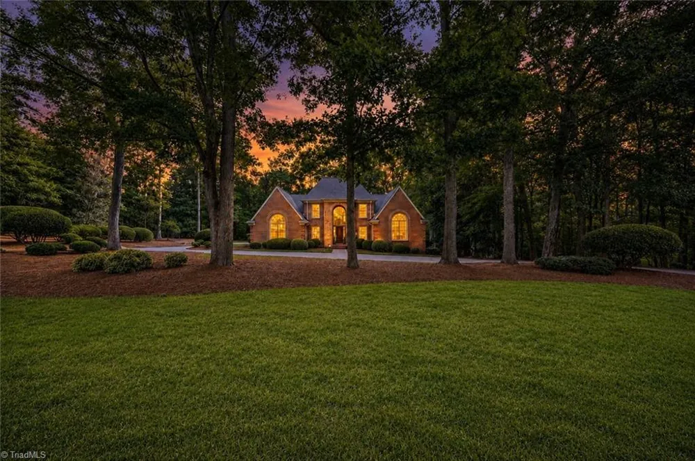 2052 Northmont Drive Asheboro, NC 27205
