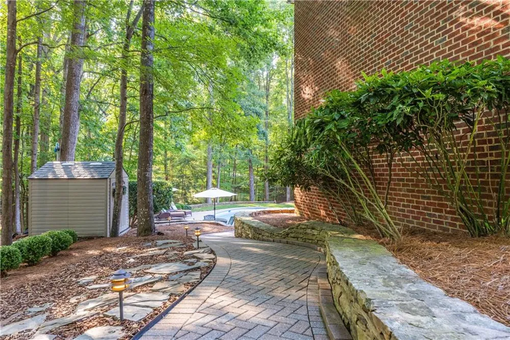 2052 Northmont Drive Asheboro, NC 27205