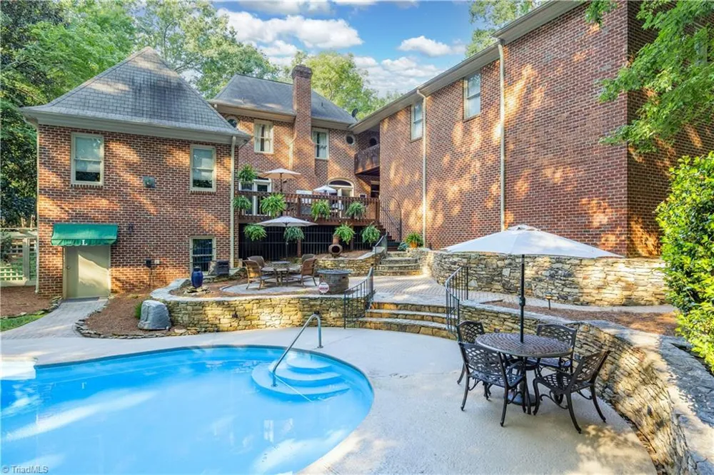 2052 Northmont Drive Asheboro, NC 27205
