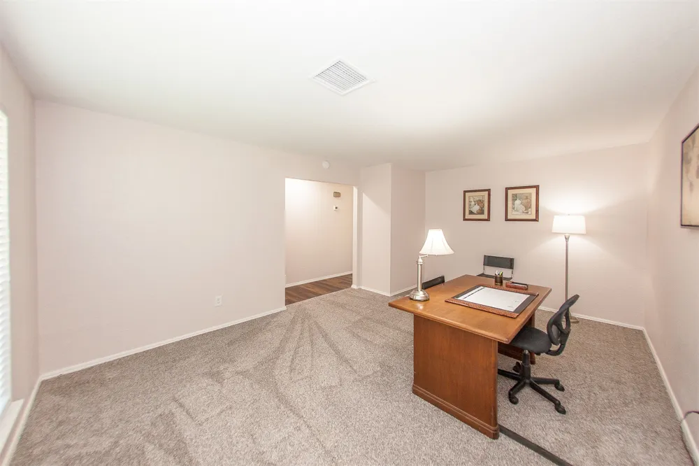 2105 S Hickory Avenue Broken Arrow, OK 74012