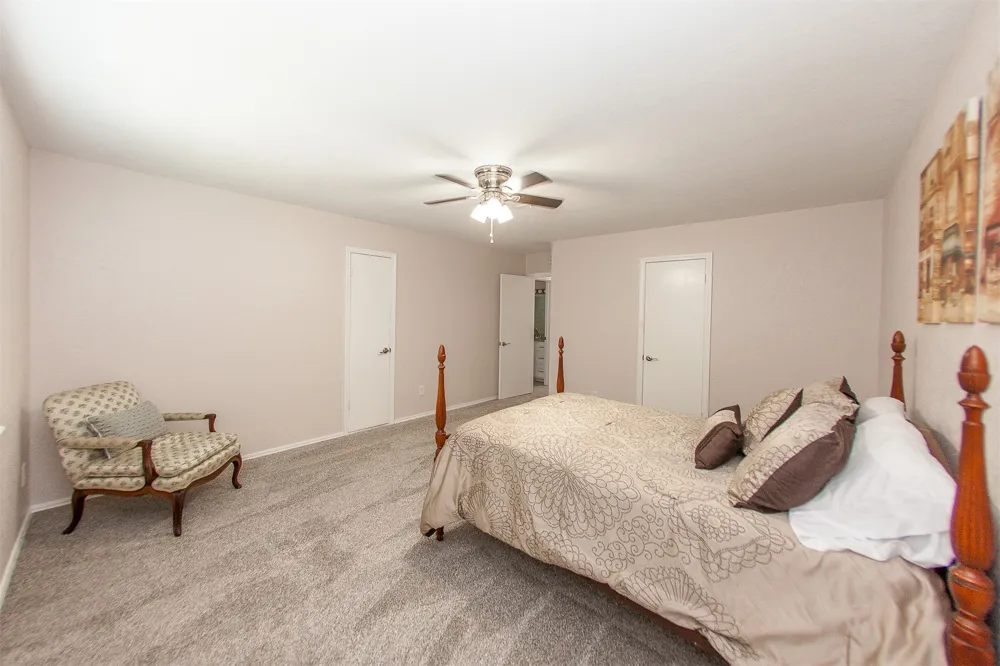 2105 S Hickory Avenue Broken Arrow, OK 74012