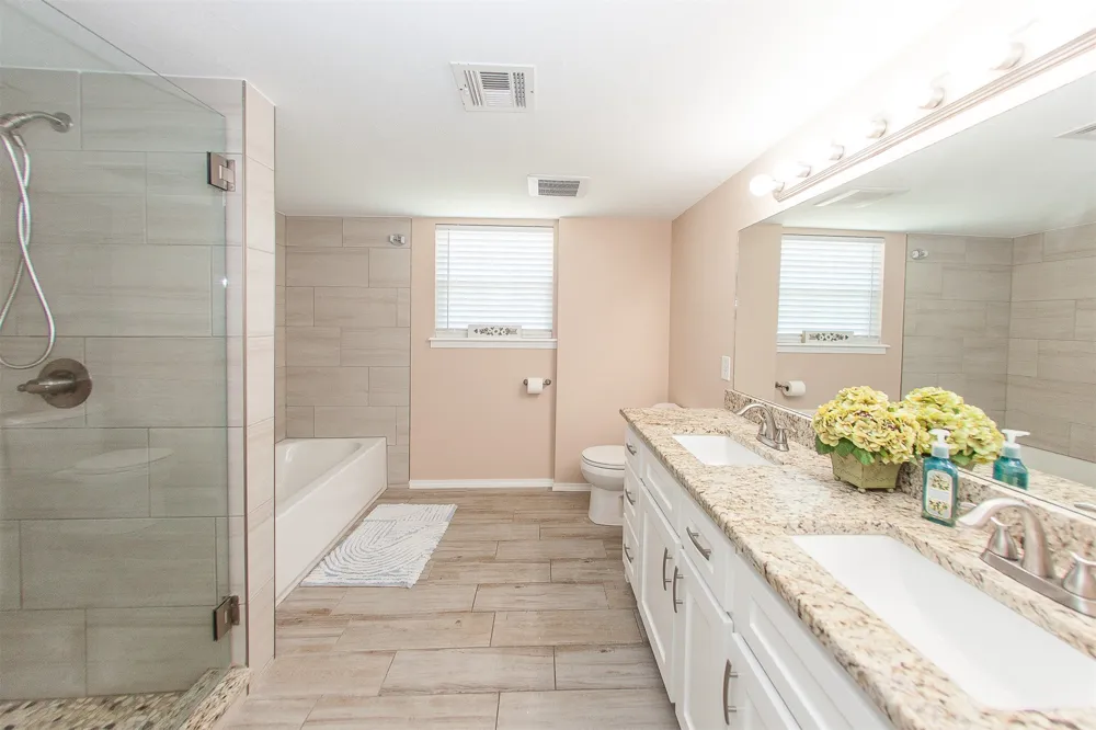 2105 S Hickory Avenue Broken Arrow, OK 74012