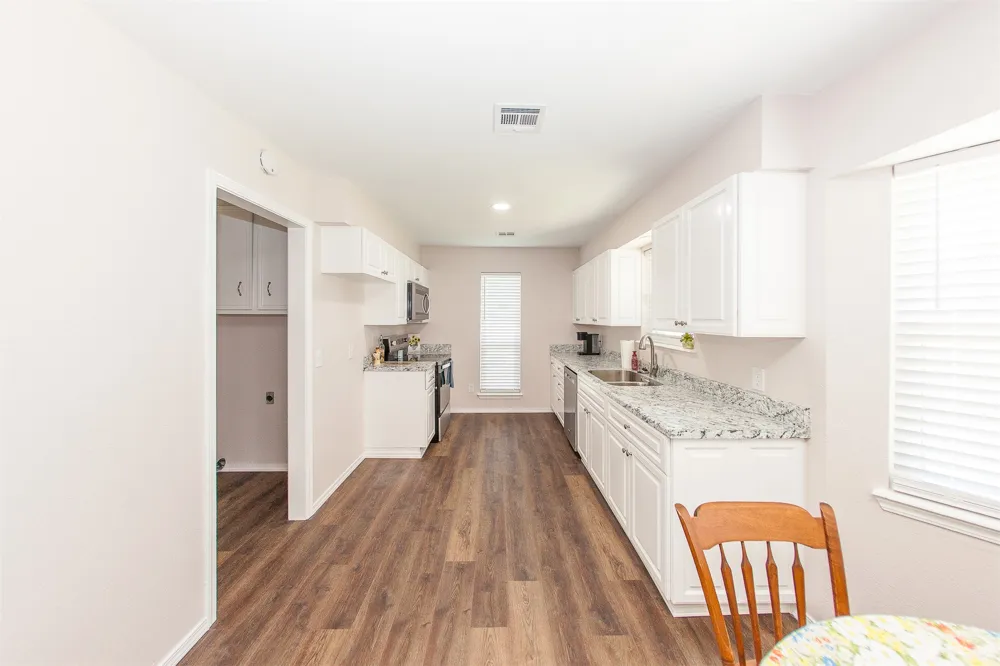 2105 S Hickory Avenue Broken Arrow, OK 74012