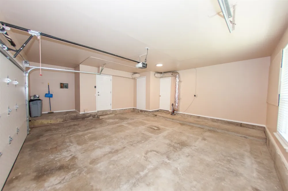 2105 S Hickory Avenue Broken Arrow, OK 74012