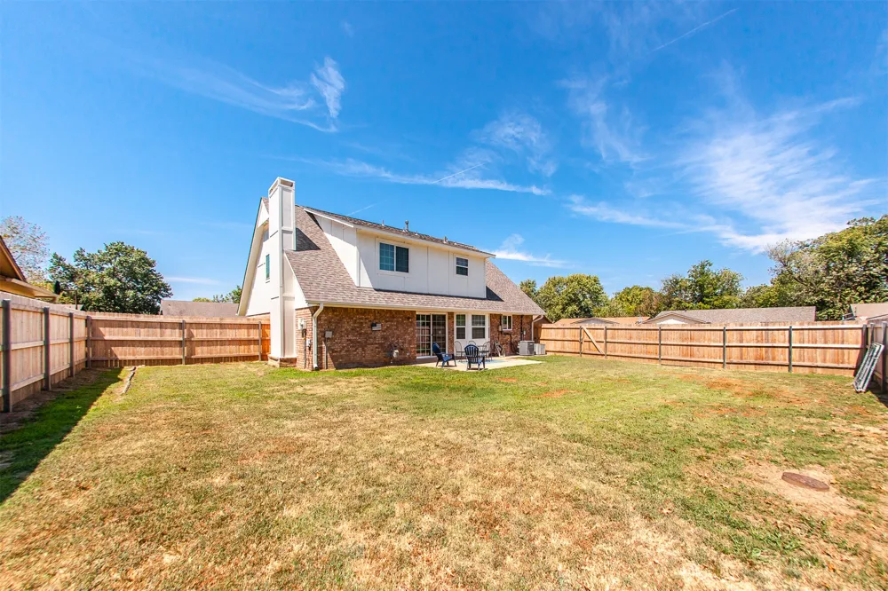 2105 S Hickory Avenue Broken Arrow, OK 74012