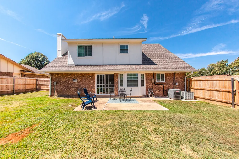 2105 S Hickory Avenue Broken Arrow, OK 74012