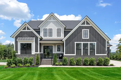 7249 Woodruff Dr