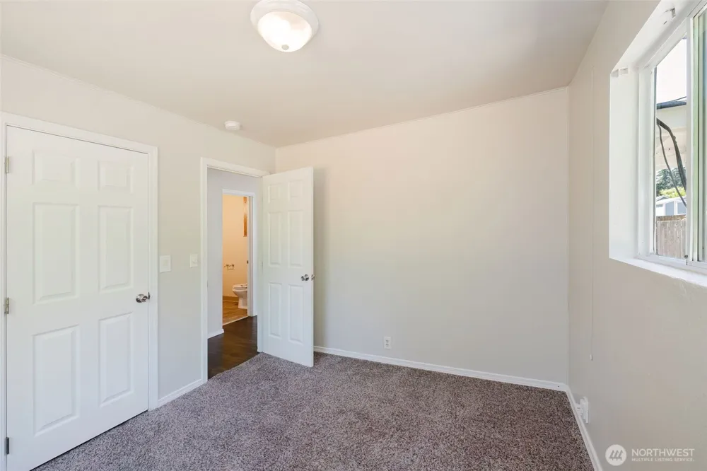 1141 West Avenue Port Orchard, WA 98366
