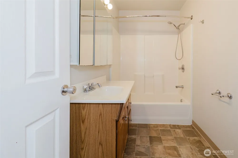 1141 West Avenue Port Orchard, WA 98366