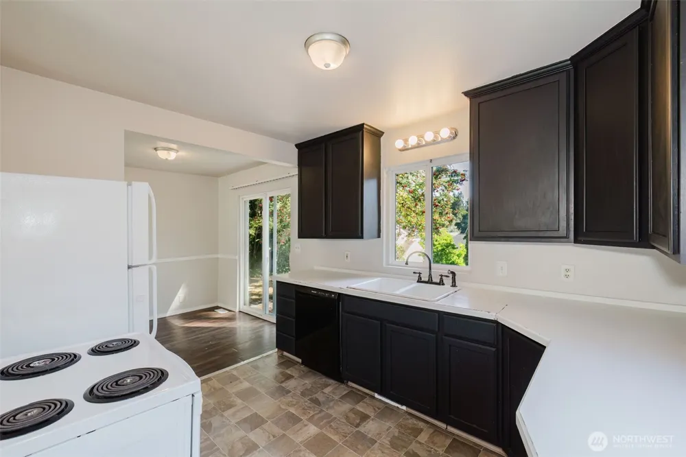 1141 West Avenue Port Orchard, WA 98366