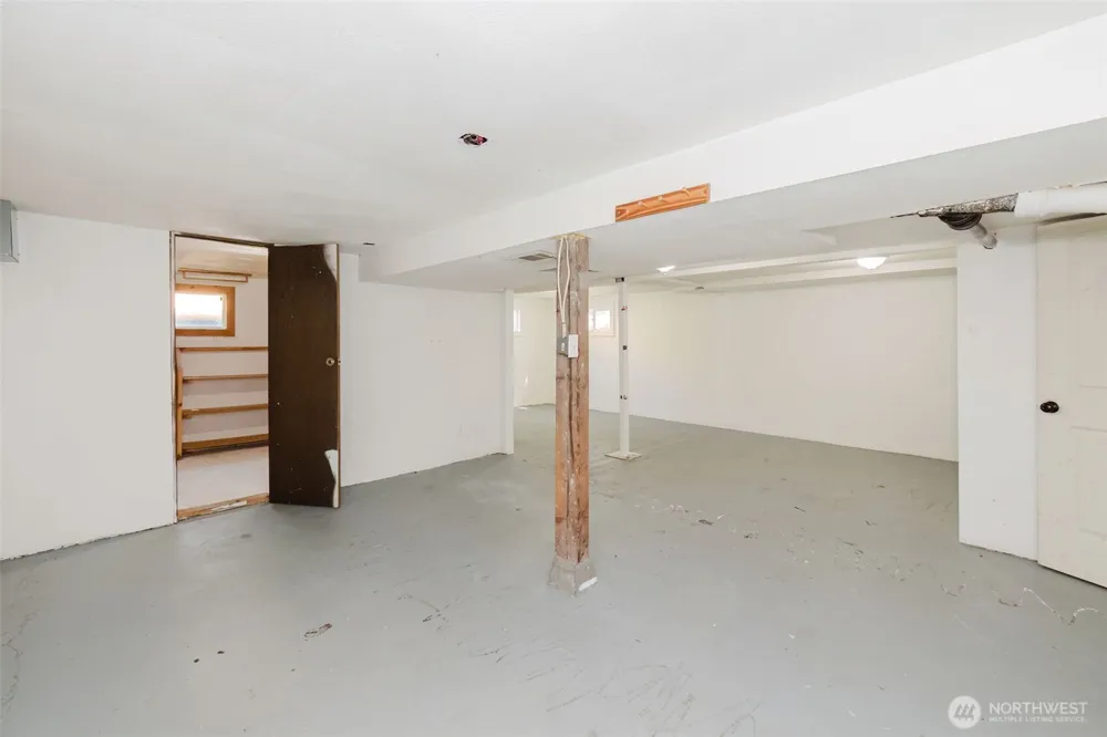 1141 West Avenue Port Orchard, WA 98366