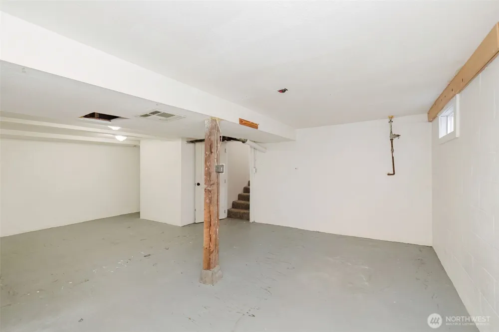 1141 West Avenue Port Orchard, WA 98366