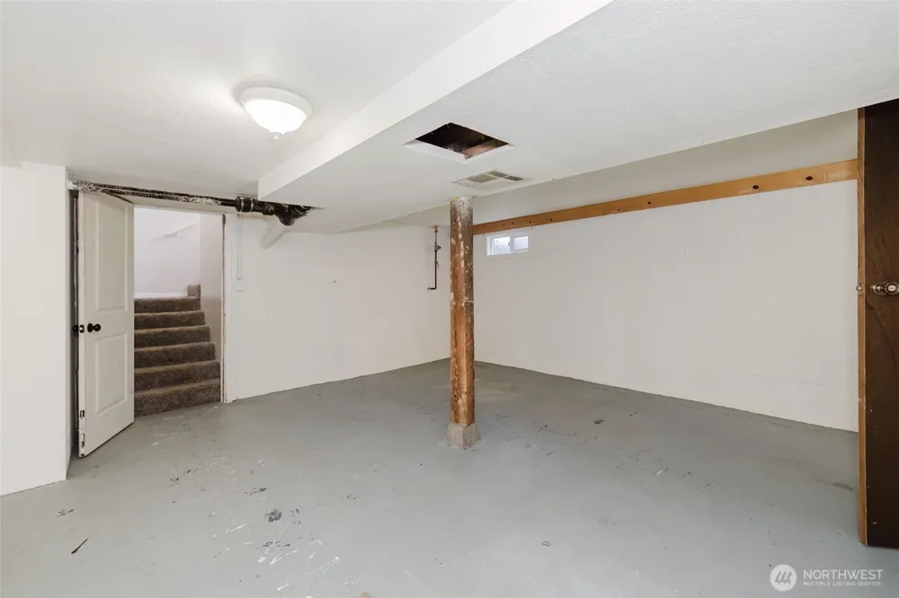 1141 West Avenue Port Orchard, WA 98366
