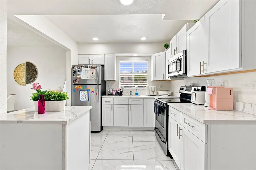 7210 MANHATTAN AVENUE #1014 Tampa, FL 33614