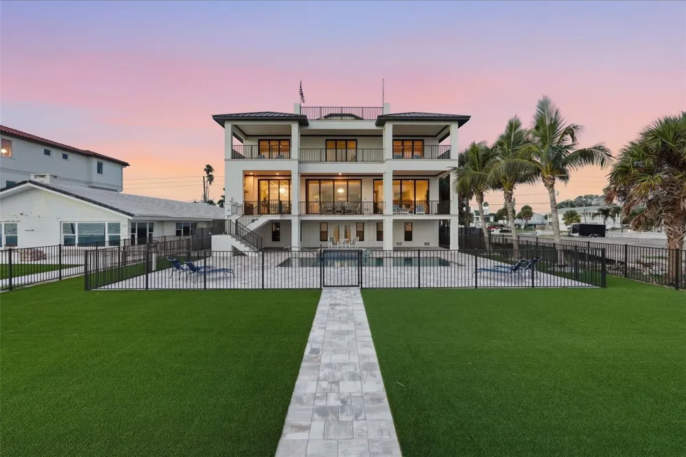 15908 GULF BOULEVARD Redington Beach, FL 33708
