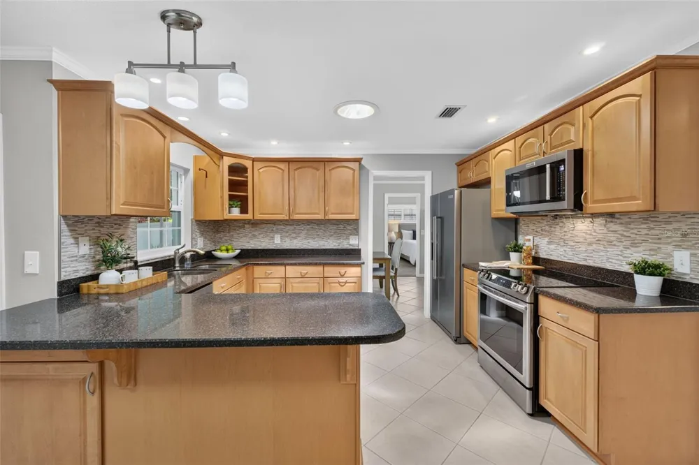 3250 LAUREL DRIVE Mount Dora, FL 32757