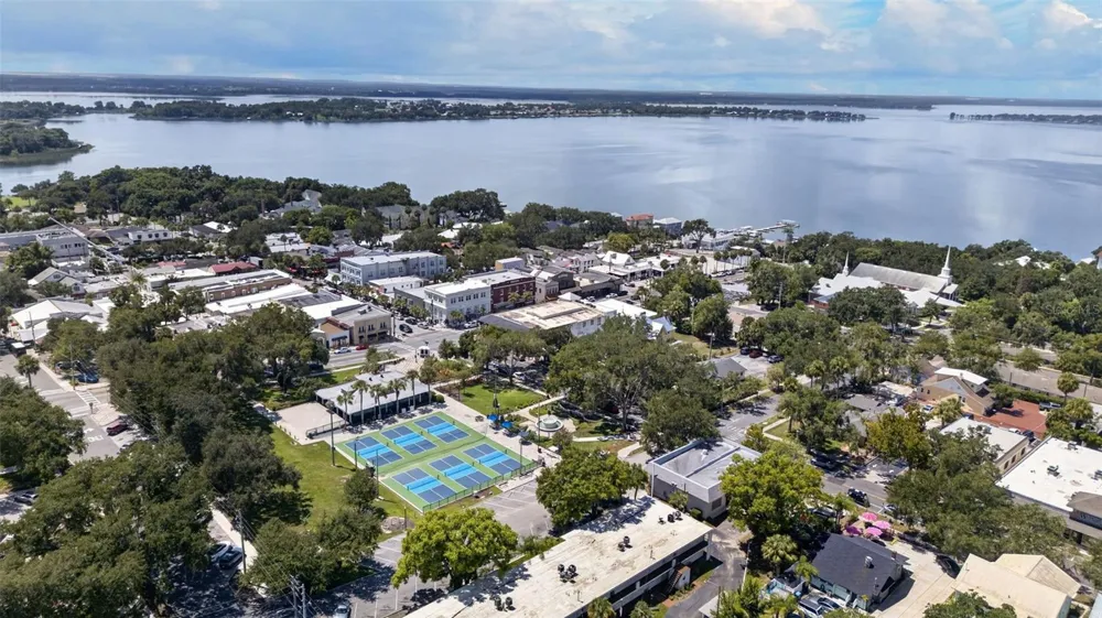 3250 LAUREL DRIVE Mount Dora, FL 32757