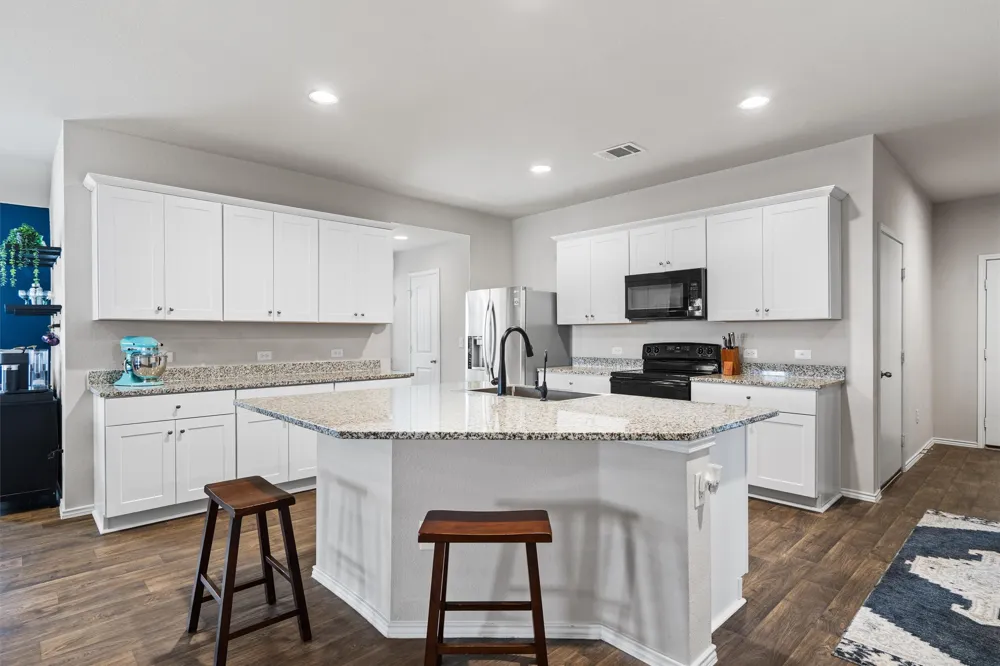 13000 Brahmin Drive Austin, TX 78724
