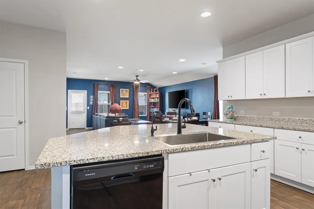 13000 Brahmin Drive Austin, TX 78724