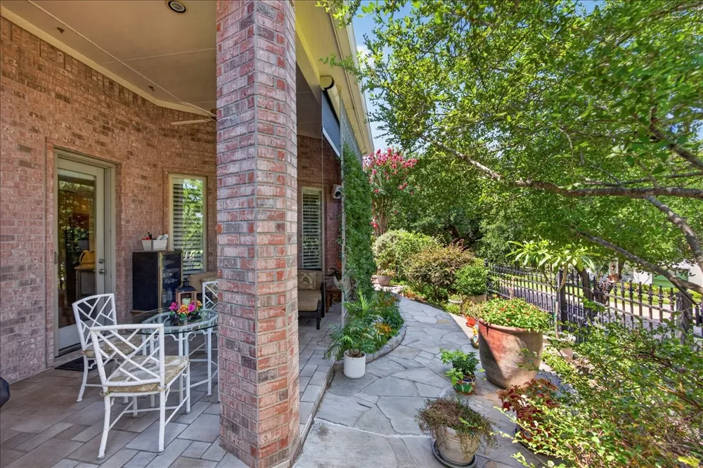 6900 Baltusrol Road Fort Worth, TX 76132