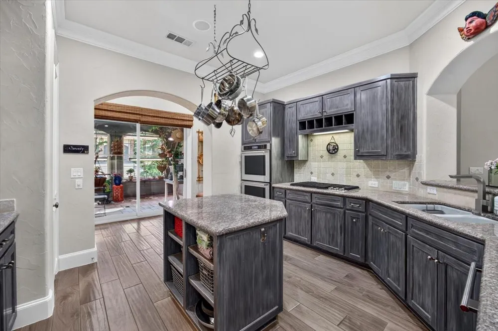 6900 Baltusrol Road Fort Worth, TX 76132