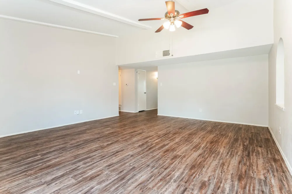 1316 Royal Oak Drive DeSoto, TX 75115