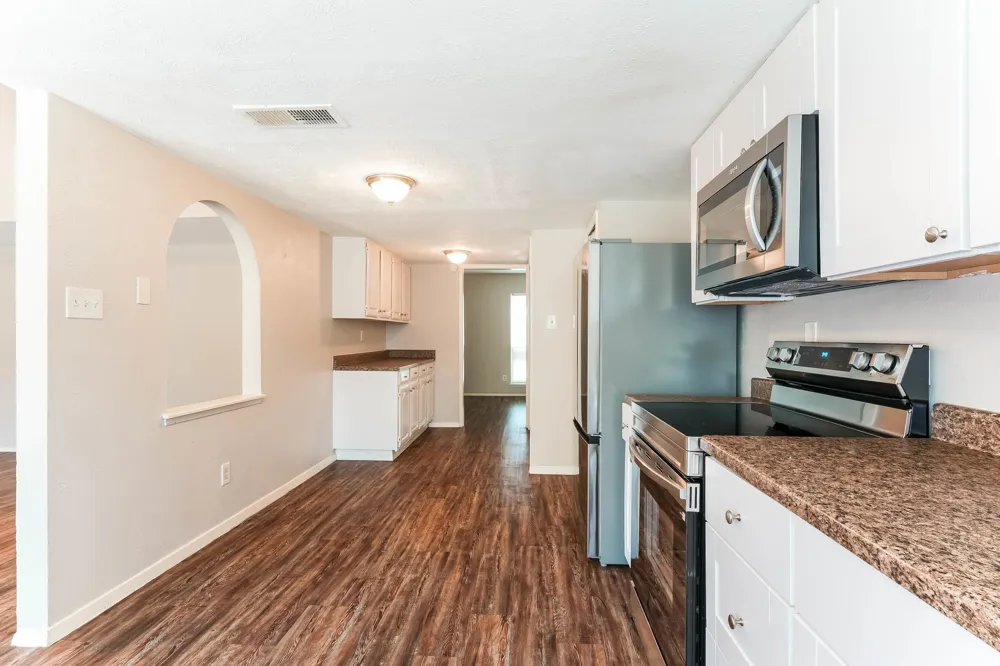 1316 Royal Oak Drive DeSoto, TX 75115