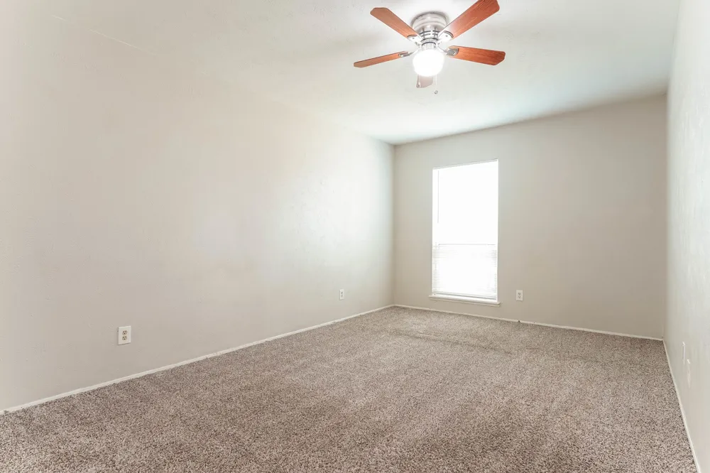 1316 Royal Oak Drive DeSoto, TX 75115